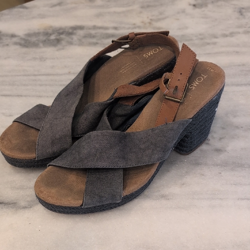 TOMS Women's Charcoal and Tan Wedge Sandals
